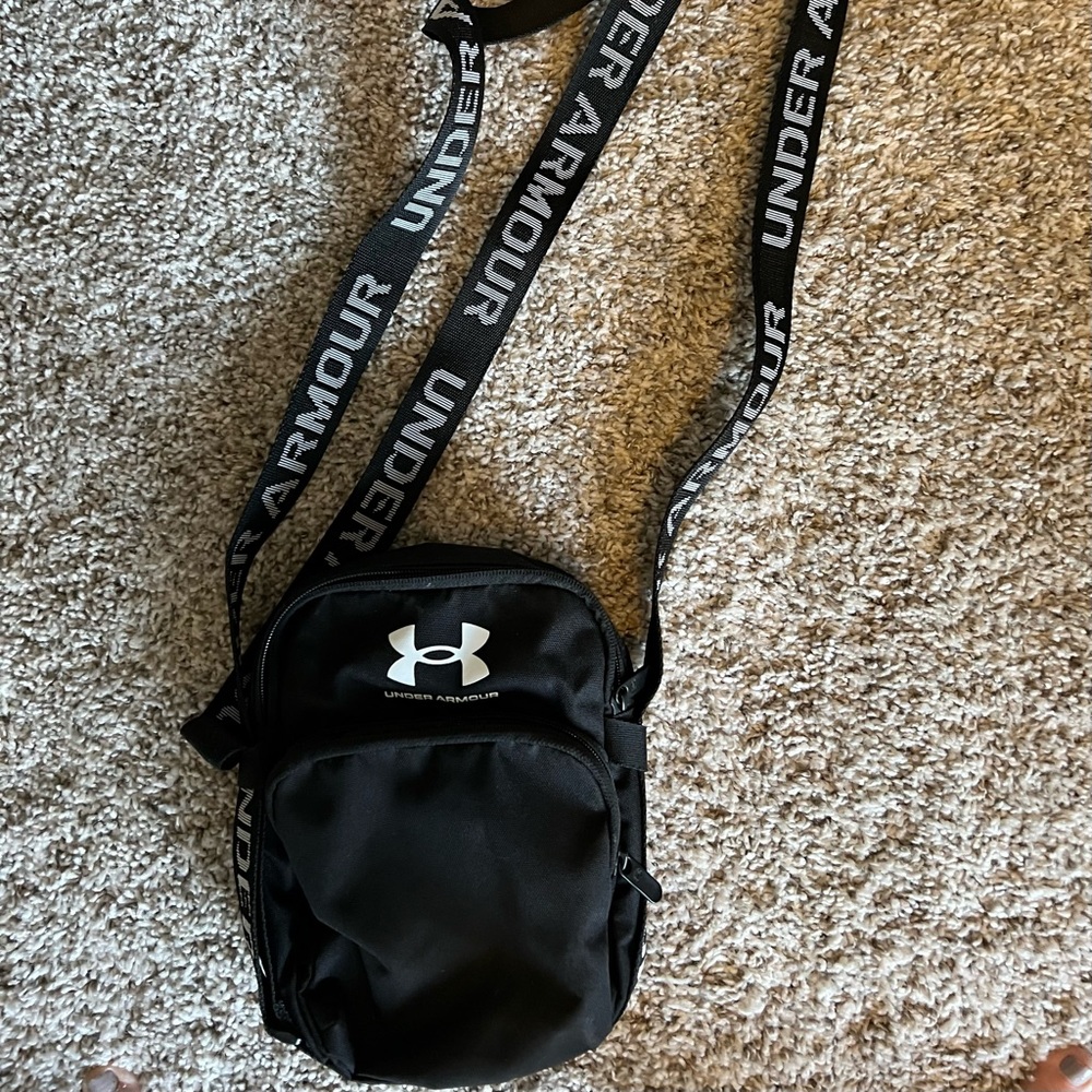 Under armour sling adjustable bag purse crossbody